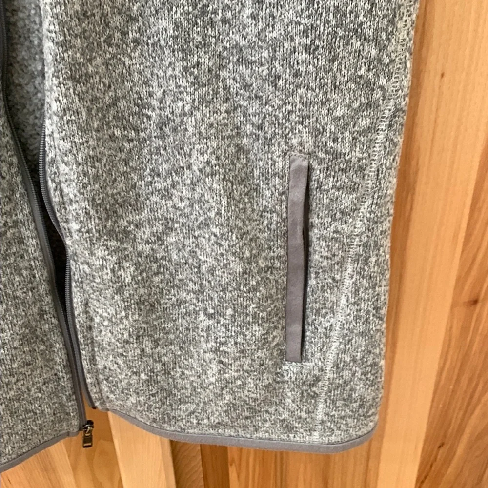 Patagonia Heathered Gray Vest - Picture 4 of 13